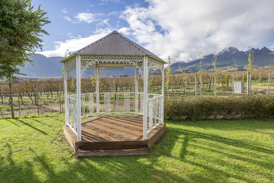7 Bedroom Property for Sale in Stellenbosch Farms Western Cape